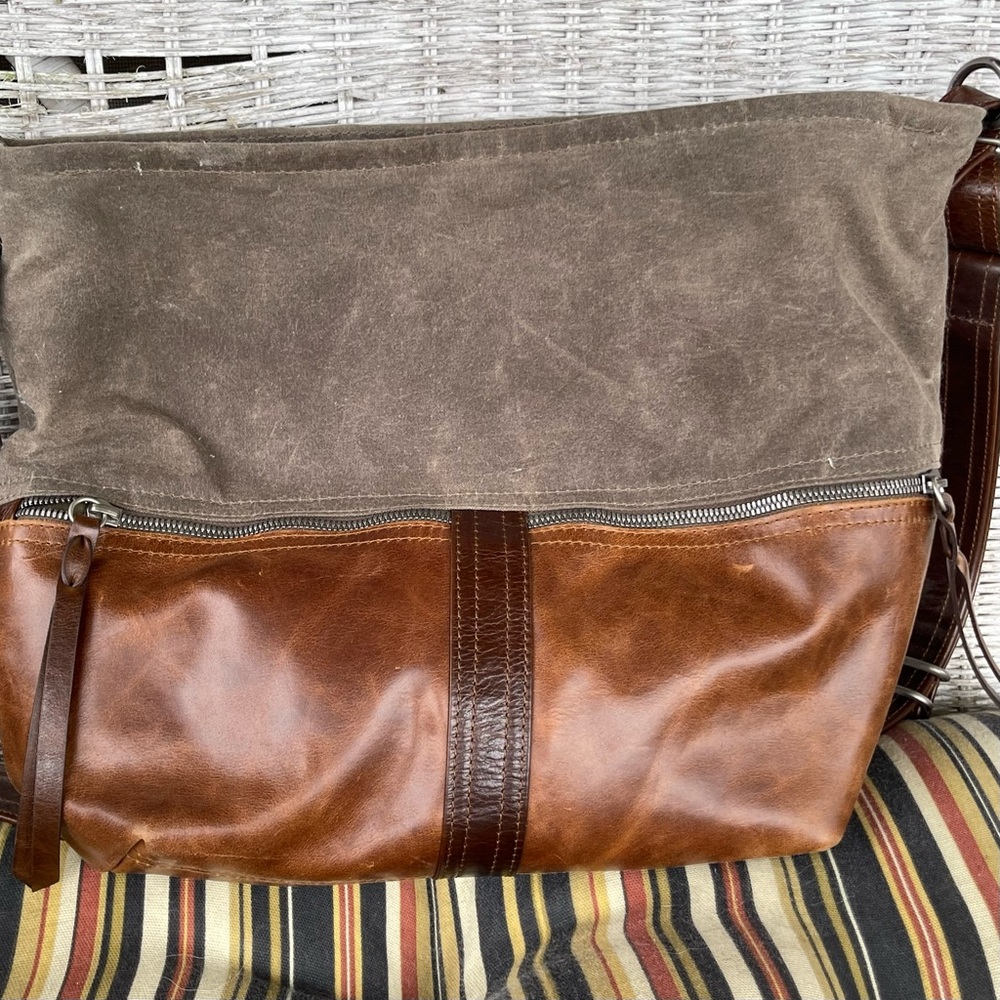 Rough & Tumble Canvas and leather medium City Safari.